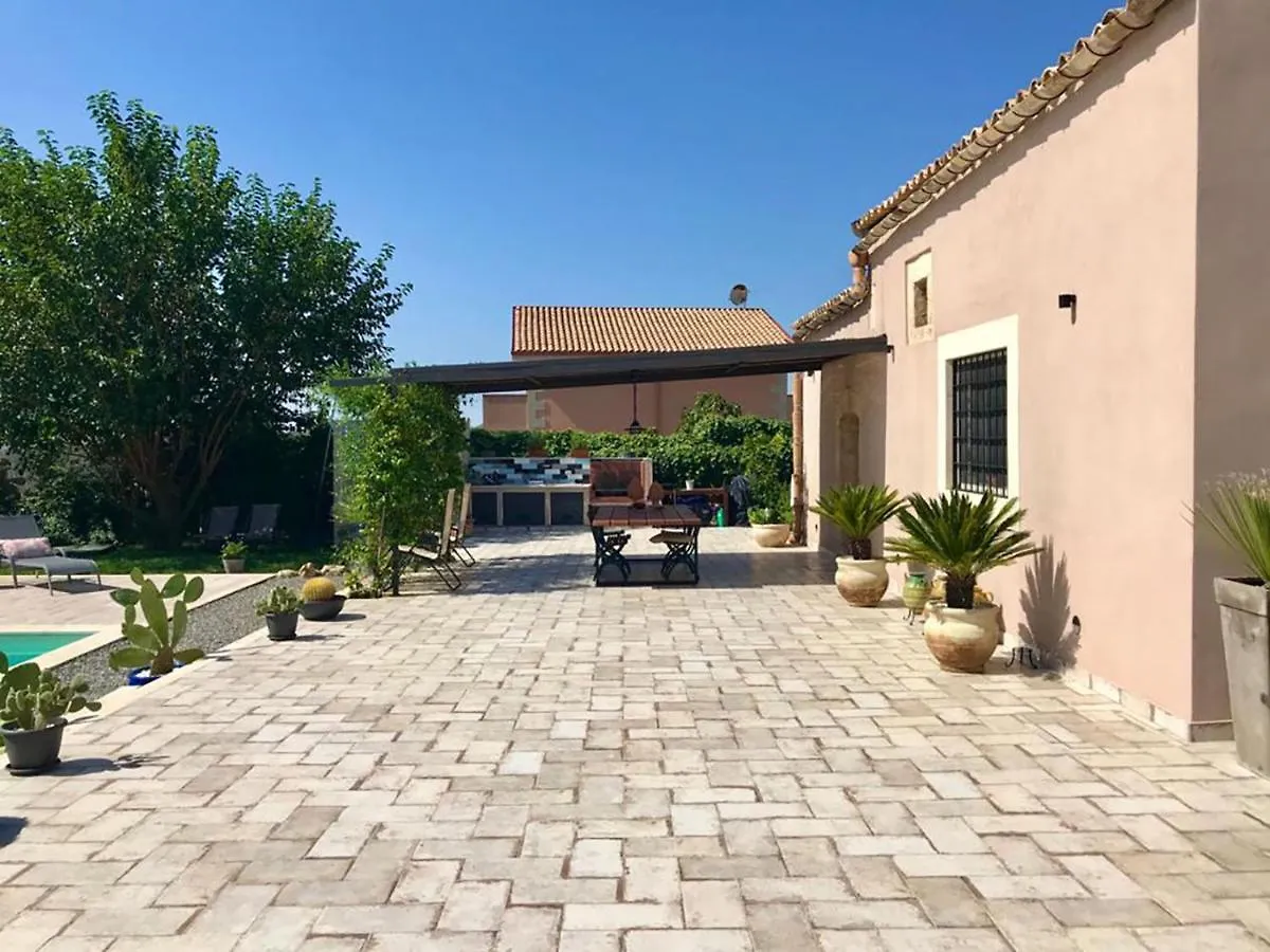 Appartamento Il Baglio del Picchio con piscina - Noto San Corrado di Fuori