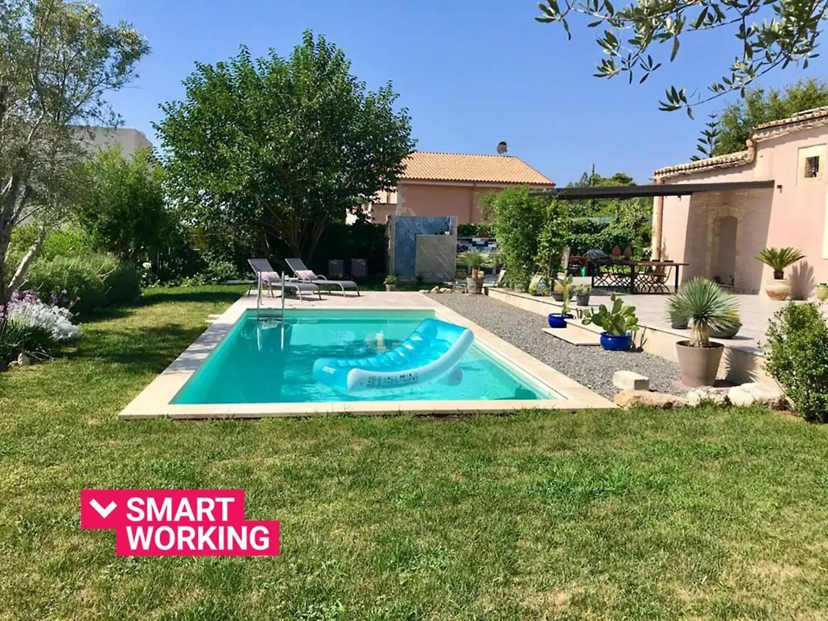 Appartamento Il Baglio del Picchio con piscina - Noto San Corrado di Fuori